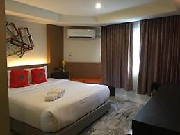 Dragon River Avenue Hotel