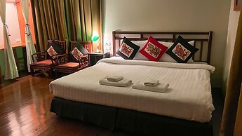 Villa Bangkok Formerly Villa Phra Sumen