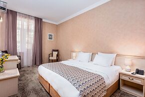 Hotel Sharden