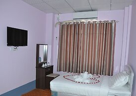 Man Shwe Li Hotel