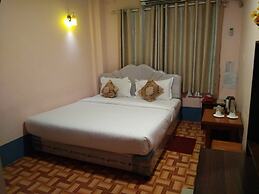 Man Shwe Li Hotel