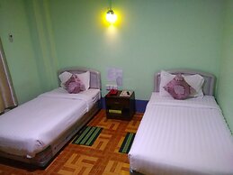 Man Shwe Li Hotel