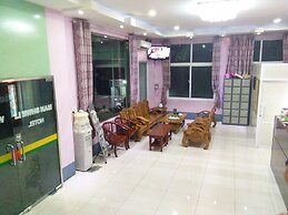 Man Shwe Li Hotel