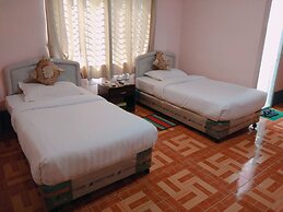 Man Shwe Li Hotel