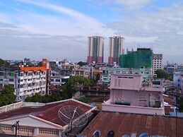 Man Shwe Li Hotel