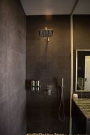 White Boutique Hotel & Residences