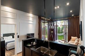 White Boutique Hotel & Residences