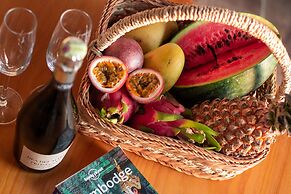 White Boutique Hotel & Residences