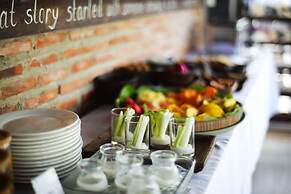 White Boutique Hotel & Residences