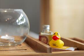 White Boutique Hotel & Residences