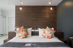 White Boutique Hotel & Residences