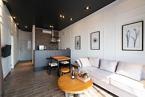 White Boutique Hotel & Residences