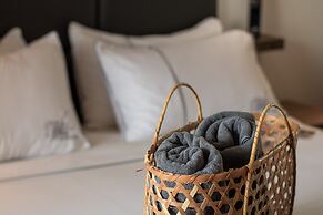 White Boutique Hotel & Residences