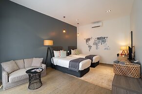 White Boutique Hotel & Residences