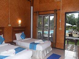 Lanta Long Beach Hostel