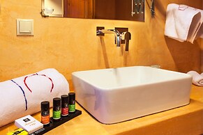 In Camera Art Boutique Hotel