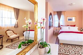 In Camera Art Boutique Hotel