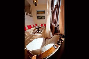 In Camera Art Boutique Hotel