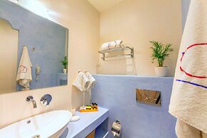 In Camera Art Boutique Hotel