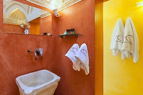 In Camera Art Boutique Hotel