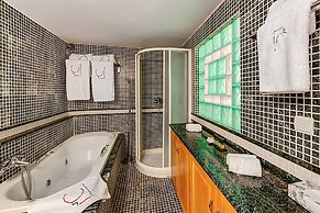 In Camera Art Boutique Hotel