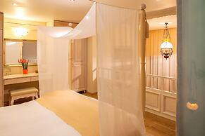 In Camera Art Boutique Hotel