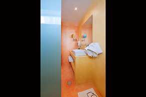 In Camera Art Boutique Hotel