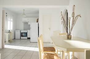 Cleopatra Seaside Homes Paros