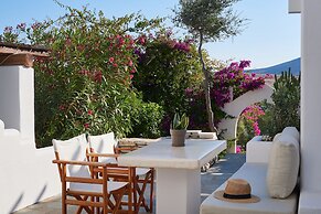 Cleopatra Seaside Homes Paros