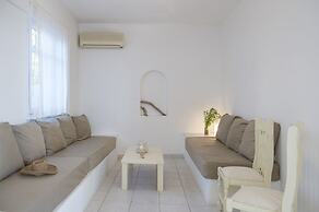 Cleopatra Seaside Homes Paros