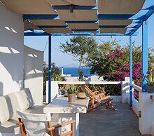 Cleopatra Seaside Homes Paros