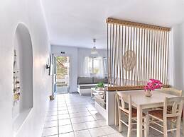 Cleopatra Seaside Homes Paros