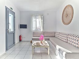 Cleopatra Seaside Homes Paros
