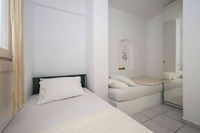 Cleopatra Seaside Homes Paros