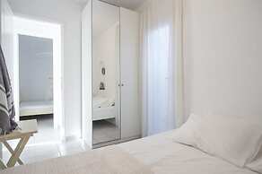 Cleopatra Seaside Homes Paros