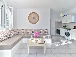 Cleopatra Seaside Homes Paros