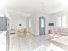 Cleopatra Seaside Homes Paros