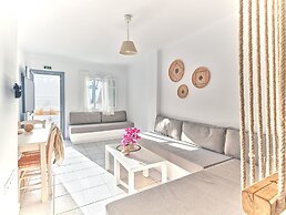 Cleopatra Seaside Homes Paros