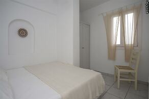 Cleopatra Seaside Homes Paros