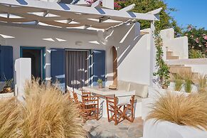 Cleopatra Seaside Homes Paros