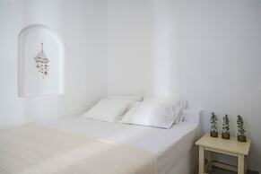 Cleopatra Seaside Homes Paros