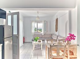 Cleopatra Seaside Homes Paros