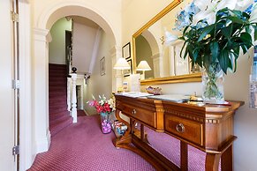 Lismar Guest House