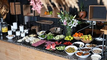 Sun Hotel by En Vie Beach - Adults Only