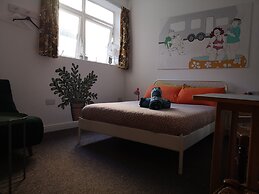 Igloo Hybrid - Hostel