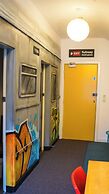 Igloo Hybrid - Hostel