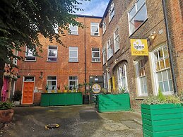 Igloo Hybrid - Hostel