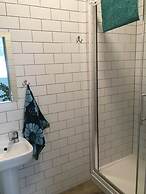 Igloo Hybrid - Hostel