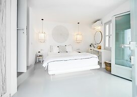 Blue Sand Boutique Hotel & Suites