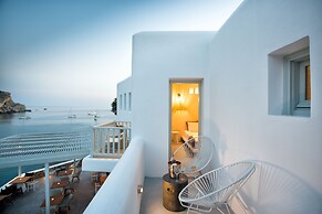 Blue Sand Boutique Hotel & Suites